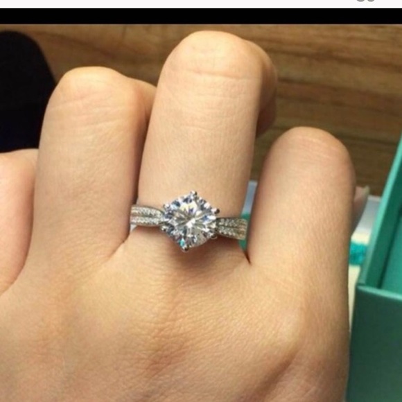 Jewelry - (Size 9) 14K Gold Engagement Ring